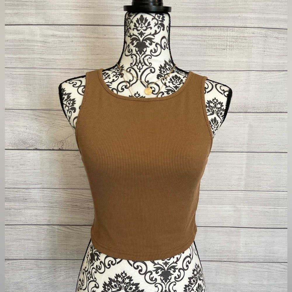 Princess Polly | NWT Darlington Sleeveless Crop Top - Picture 3 of 10